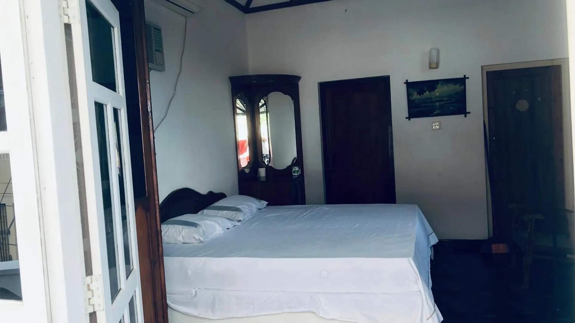 Sarojeni Apartments And Rooms Negombo