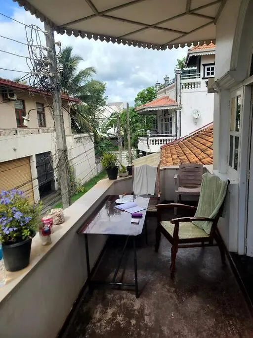 Sarojeni Apartments And Rooms Negombo