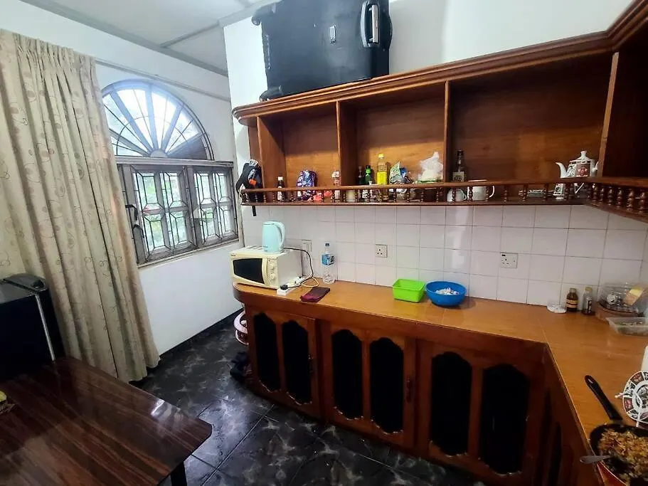 Sarojeni Apartments And Rooms Negombo 0*,