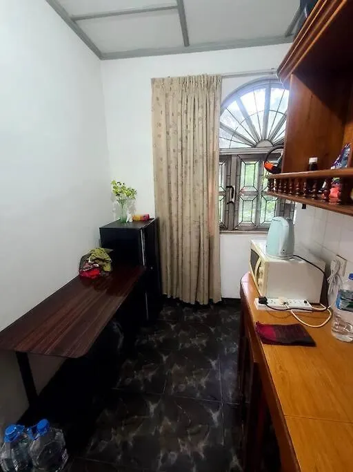 Sarojeni Apartments And Rooms Negombo
