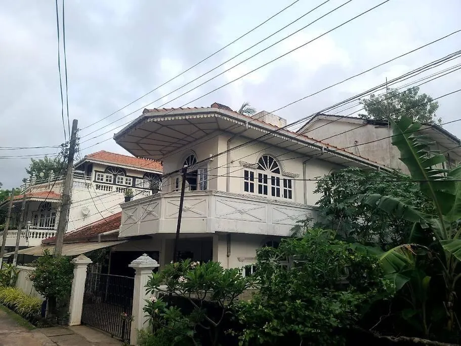 Sarojeni Apartments And Rooms Negombo